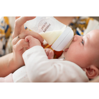 Philips Avent Natural Response Baby Bottle – 260ml, BPA-Free Milk Bottle with Teat for Babies 1 Month+ (Model SCY903/01)